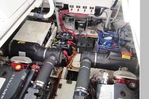 Cooling Time 37ft Cruisers Yachts Yacht For Sale