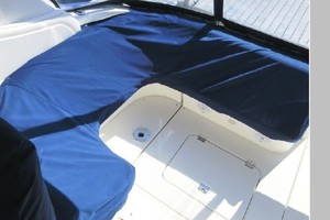 Cooling Time 37ft Cruisers Yachts Yacht For Sale