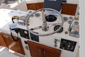 Mystic Bound 37ft Hatteras Yacht For Sale