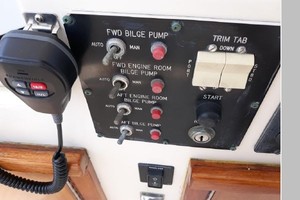 Mystic Bound 37ft Hatteras Yacht For Sale