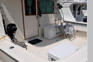 Mystic Bound 37ft Hatteras Yacht For Sale