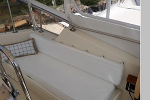Mystic Bound 37ft Hatteras Yacht For Sale