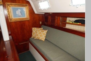 Euphoria 37ft Hunter Yacht For Sale