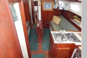 Euphoria 37ft Hunter Yacht For Sale