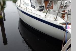 Loose Shoes 35ft Ericson Yacht For Sale