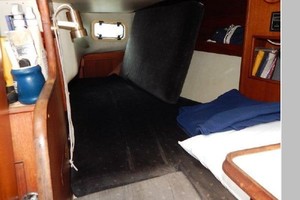 Loose Shoes 35ft Ericson Yacht For Sale