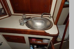 Loose Shoes 35ft Ericson Yacht For Sale