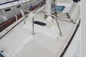 Loose Shoes 35ft Ericson Yacht For Sale