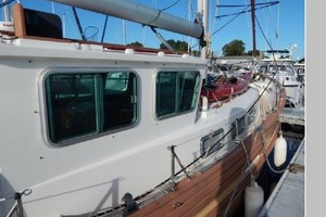 Zampano 34ft Fisher Yacht For Sale