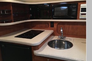 Jeff s Joy 34ft Rinker Yacht For Sale