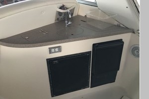 Jeff s Joy 34ft Rinker Yacht For Sale