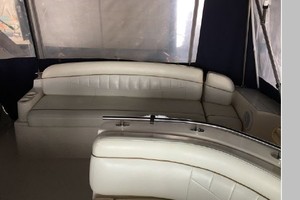 Jeff s Joy 34ft Rinker Yacht For Sale