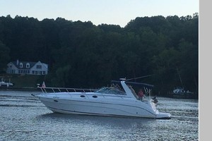 Jeff s Joy 34ft Rinker Yacht For Sale