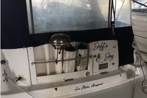Jeff s Joy 34ft Rinker Yacht For Sale