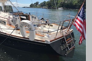 Badger 34ft Sabre Yacht For Sale