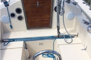 Altara 33ft C amp C Yacht For Sale