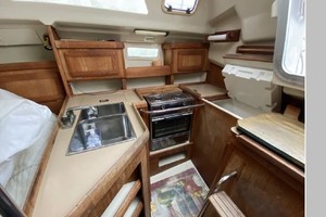 Erehwon 33ft Hunter Yacht For Sale