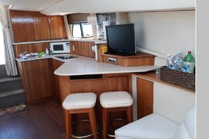 33ft Silverton Yacht For Sale