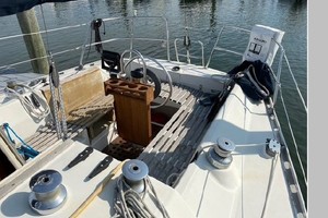 L Arche De Noe 32ft Beneteau Yacht For Sale