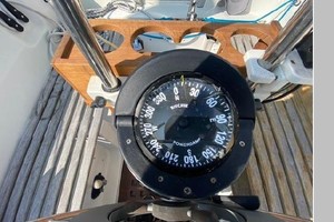 L Arche De Noe 32ft Beneteau Yacht For Sale
