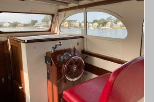 CHEE 30ft Chris Craft Yacht For Sale