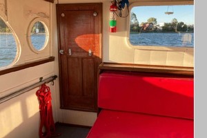CHEE 30ft Chris Craft Yacht For Sale