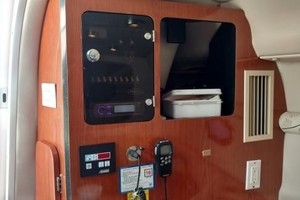 Sara Louise 28ft Chaparral Yacht For Sale