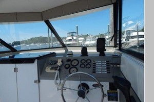 Rocky Beach 24ft Bayliner Yacht For Sale