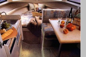 Rocky Beach 24ft Bayliner Yacht For Sale