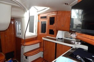 37ft Four Winns Yacht For Sale