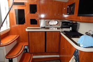 37ft Four Winns Yacht For Sale