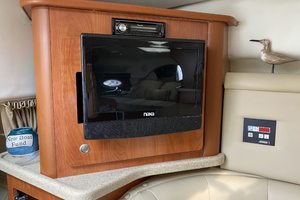 Migration 33ft Rinker Yacht For Sale