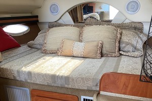 Migration 33ft Rinker Yacht For Sale