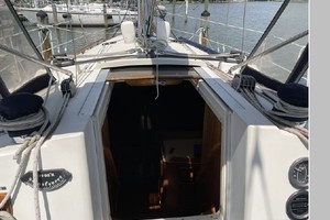Solas 33ft Pearson Yacht For Sale