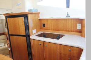 Trumpeter Swan 41ft Silverton Yacht For Sale