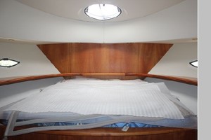 Trumpeter Swan 41ft Silverton Yacht For Sale