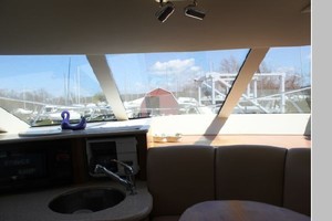 Trumpeter Swan 41ft Silverton Yacht For Sale