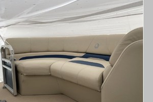 21ft Lowe Yacht For Sale
