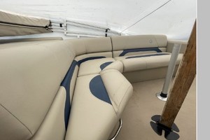 21ft Lowe Yacht For Sale