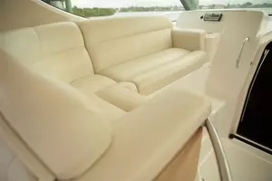 2008 Tiara Yachts 3900 Sovran thumbnail 16