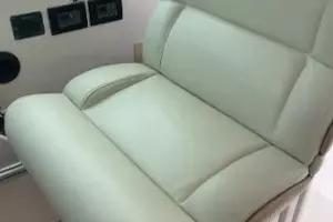 2008 Tiara Yachts 3900 Sovran thumbnail 11