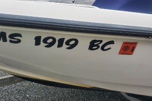 Wikaba 18ft Boston Whaler Yacht For Sale