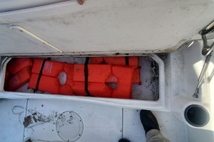 Wikaba 18ft Boston Whaler Yacht For Sale
