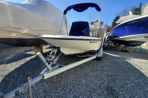 Wikaba 18ft Boston Whaler Yacht For Sale