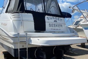 SUNSET SEEKER  33ft Larson Yacht For Sale