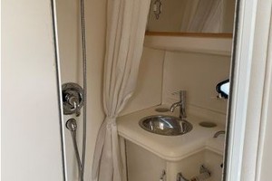 SUNSET SEEKER  33ft Larson Yacht For Sale