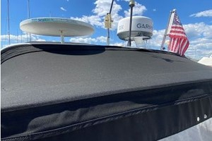 SUNSET SEEKER  33ft Larson Yacht For Sale