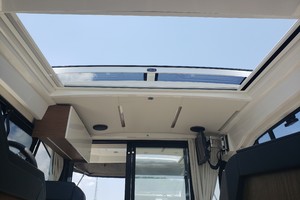 2019 33 Jeanneau Express - Sunroof