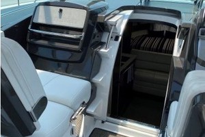 Magic 10 33ft Monterey Yacht For Sale