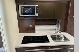 Magic 10 33ft Monterey Yacht For Sale